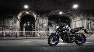 2015-Yamaha-MT-09-EU-Race-Blu-Static-003